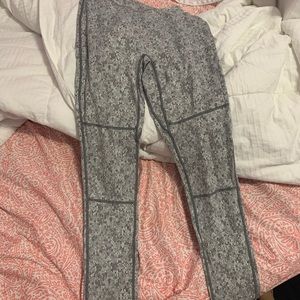 GREY GYMSHARK LEGGINGS